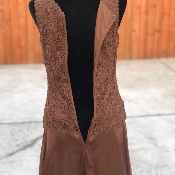 Dress - Picture 7 of 7